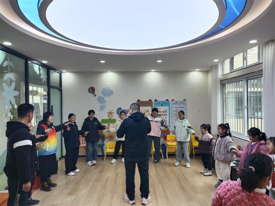 温暖秋冬丨守护“心”健康！宿城区心理团辅进社区，助力解锁情绪密码